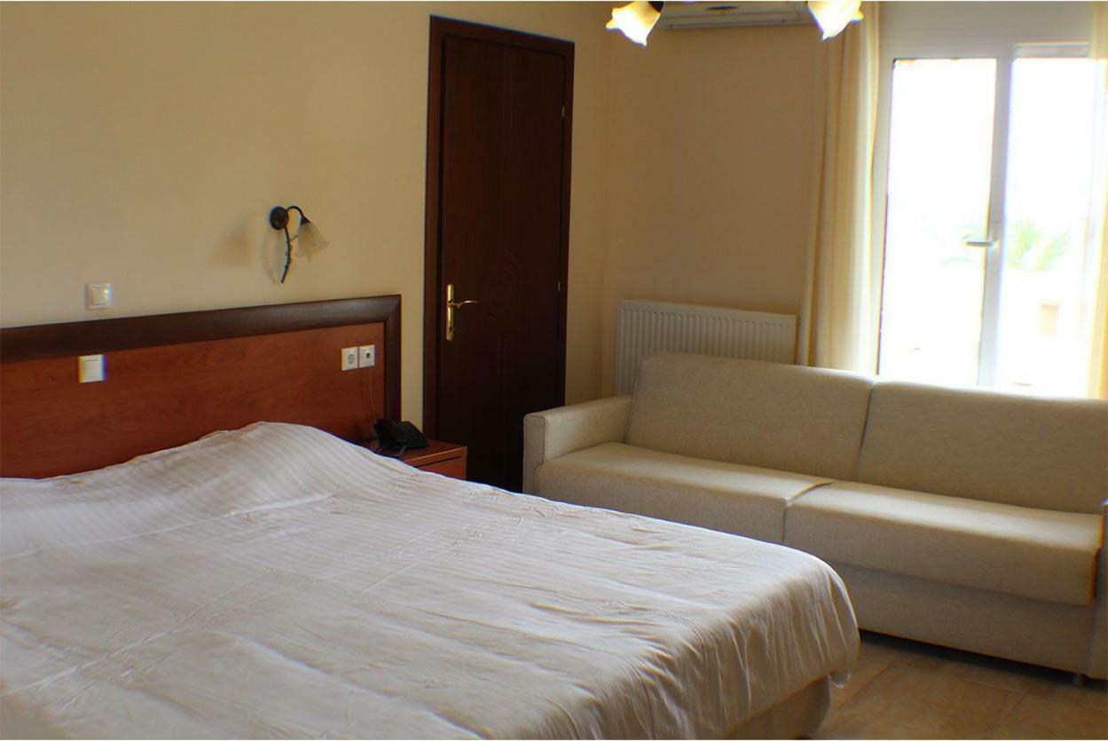 Kelyfos Hotel Néosz Marmarász Kültér fotó